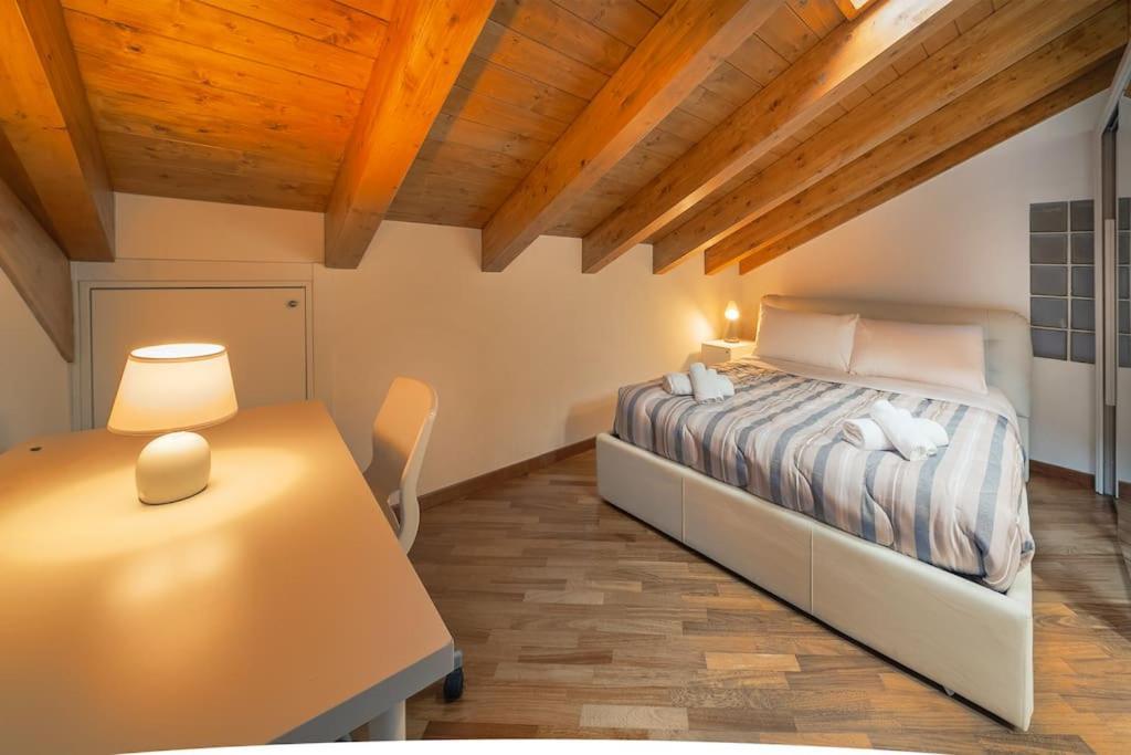Ampio Quadrilocale Navigli/forum + Free Parking Appartement *