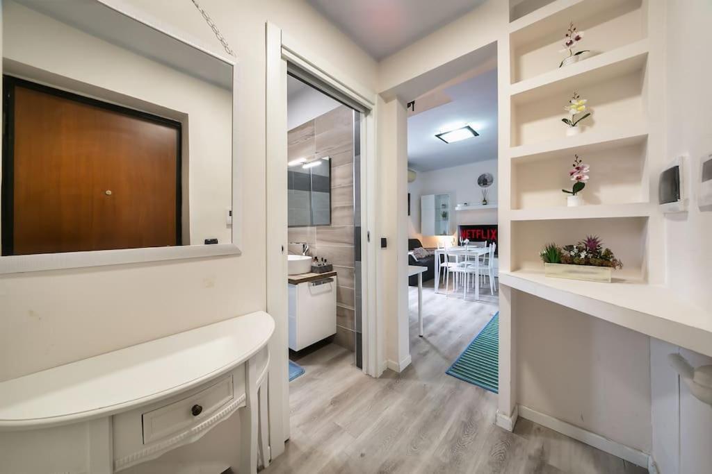 Appartement Ampio Quadrilocale Navigli/forum + Free Parking Milaan