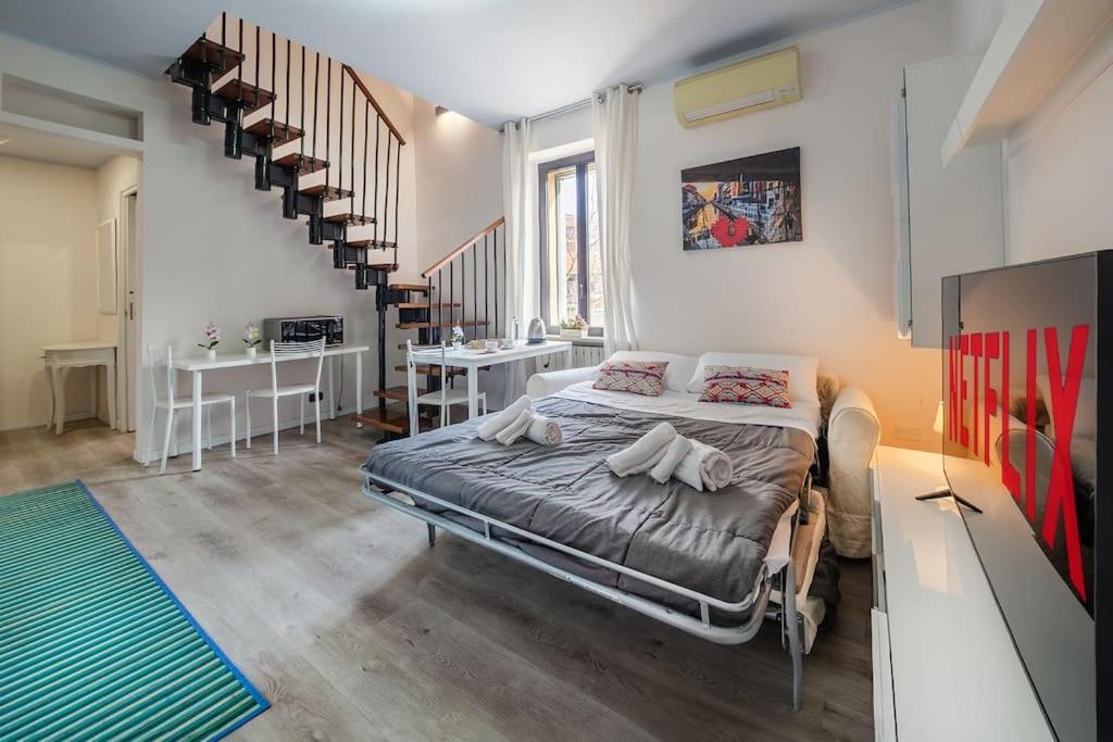 Ampio Quadrilocale Navigli/forum + Free Parking Appartement *